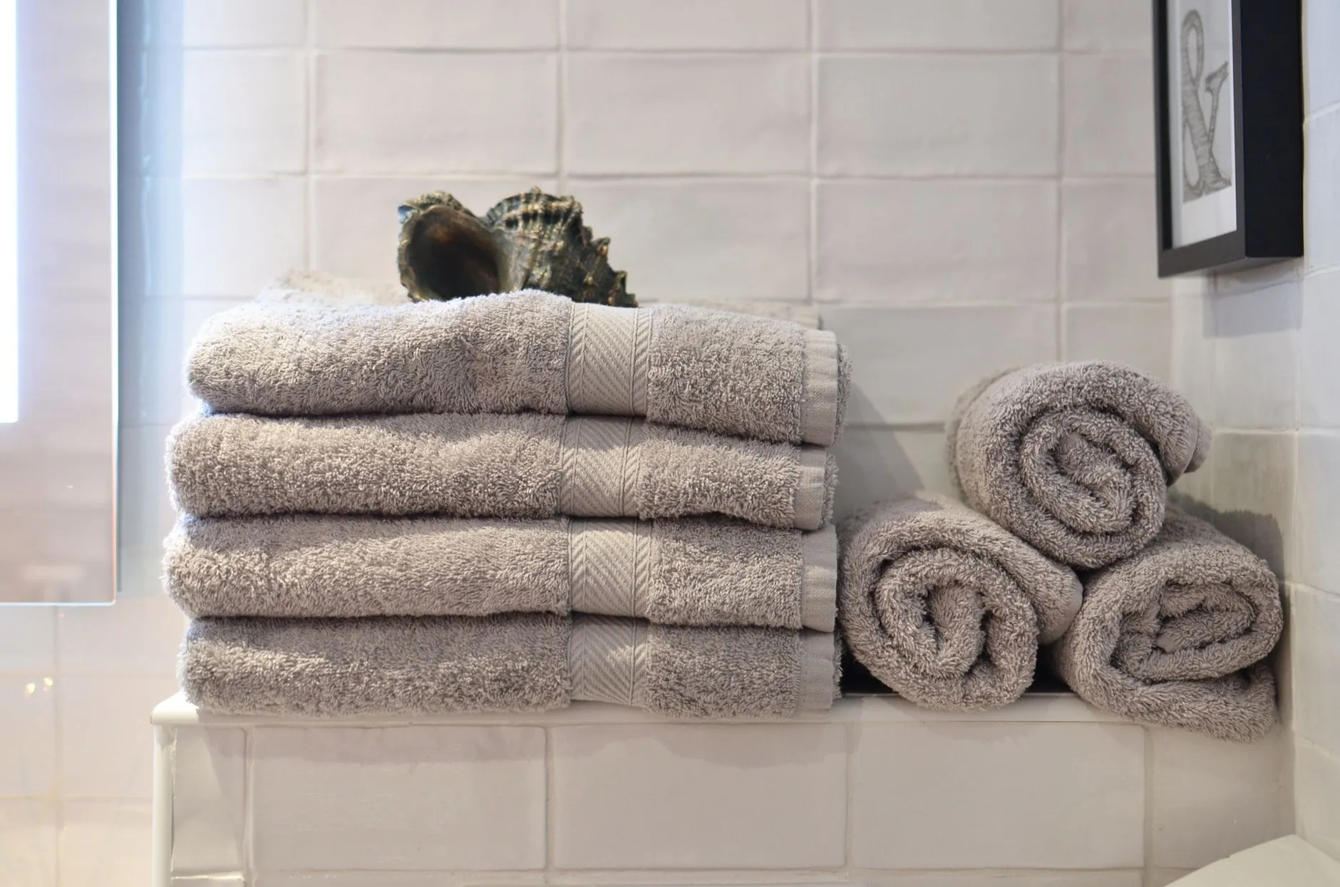 serviettes de bain empilées