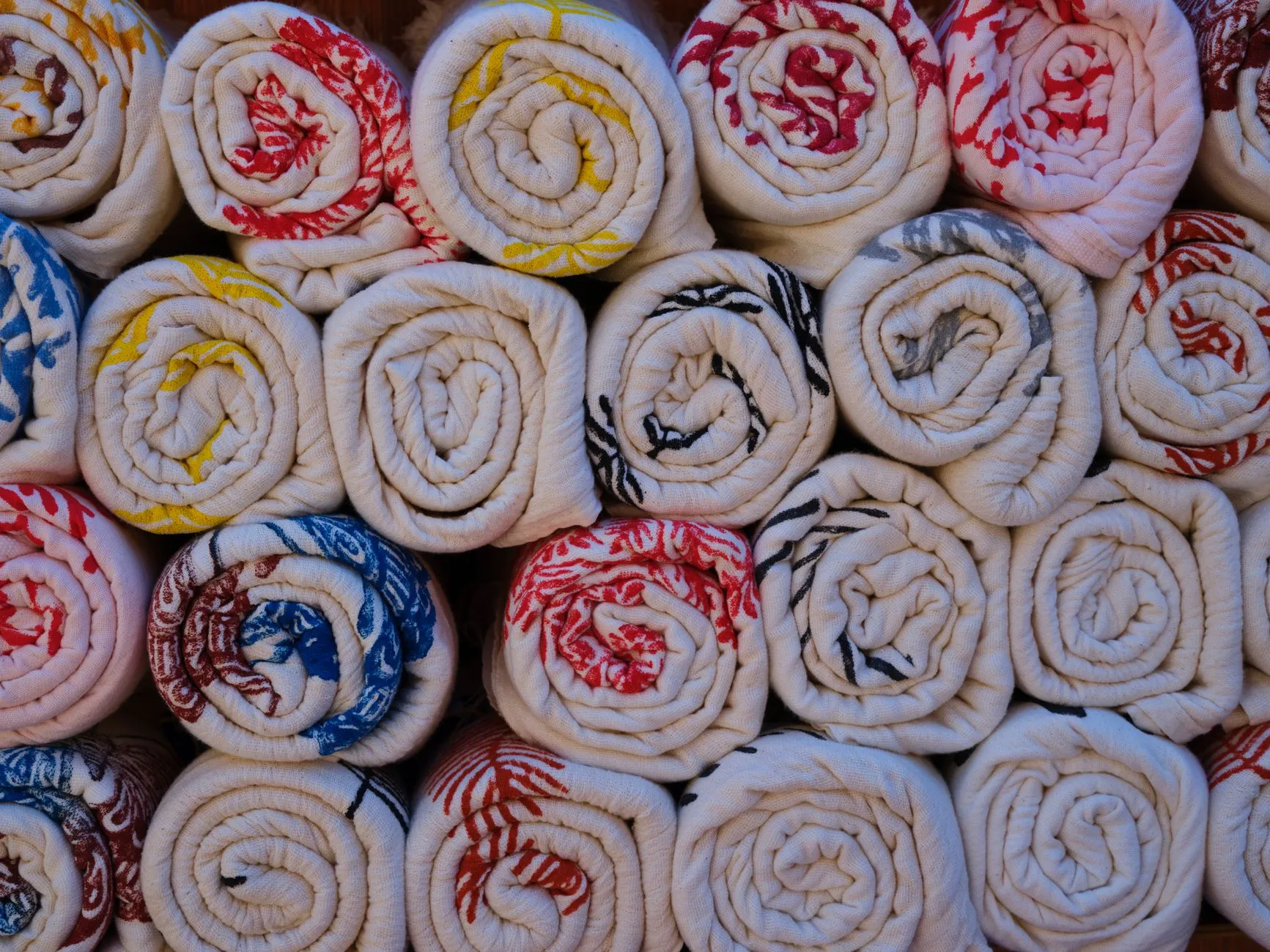 serviettes de bain empilées
