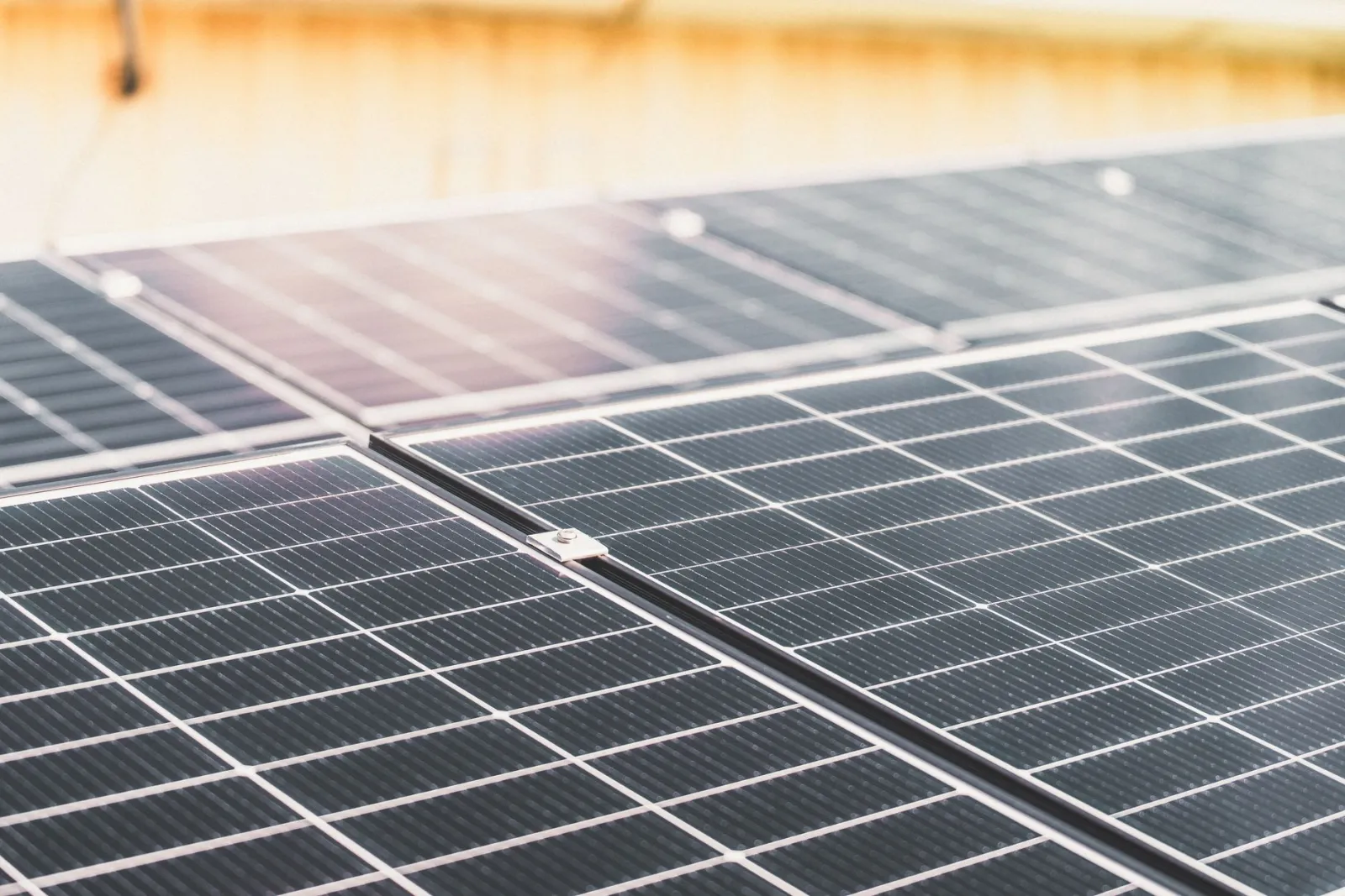 installation de panneaux solaires de balcon