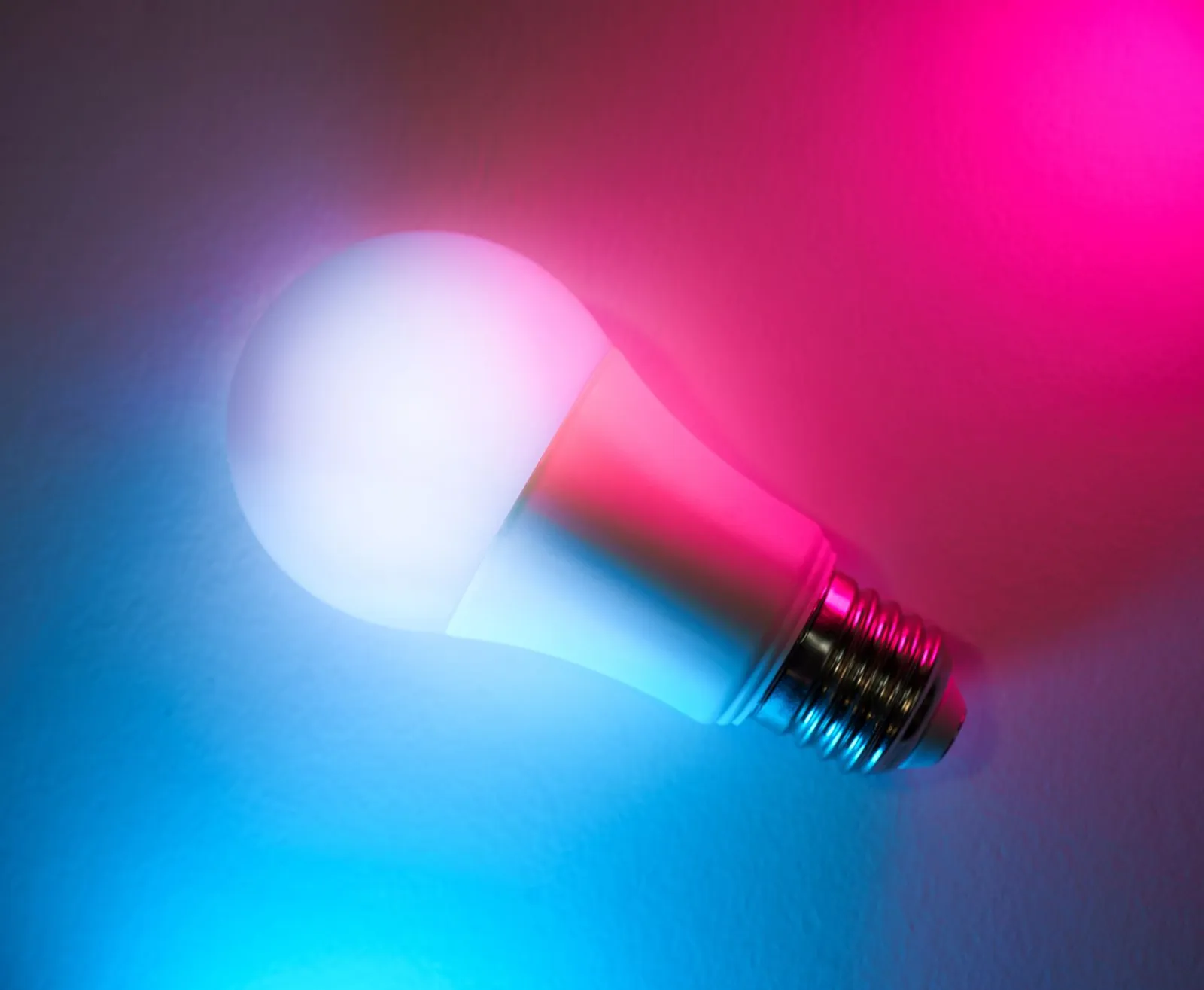Ampoule LED connectée : critères pour bien choisir