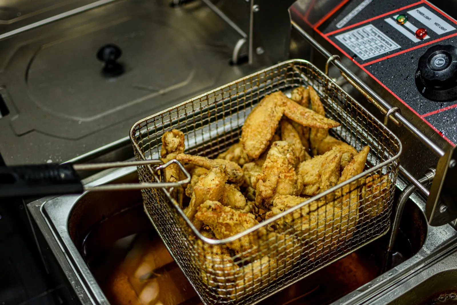 Que cuisiner dans une friteuse à air : bien plus que des frites