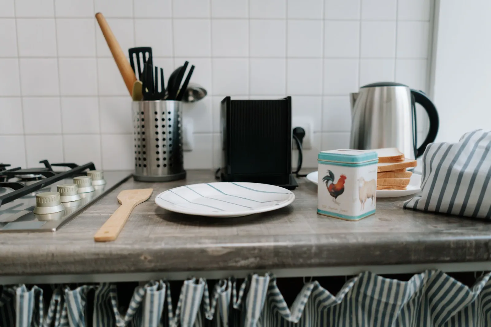 friteuse à air sur le plan de travail